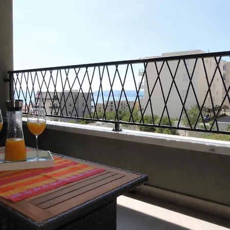 Oasis - Free Parking Apartment *