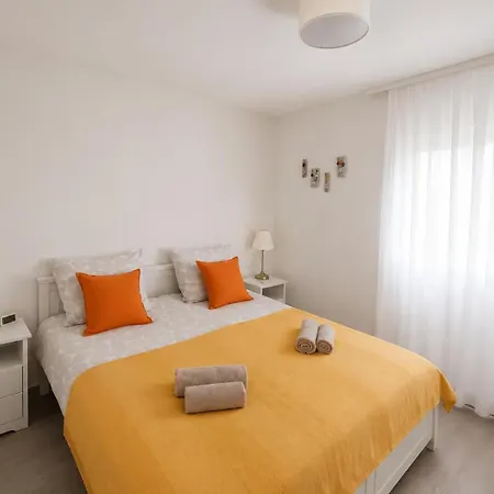 Oasis - Free Parking Apartment *